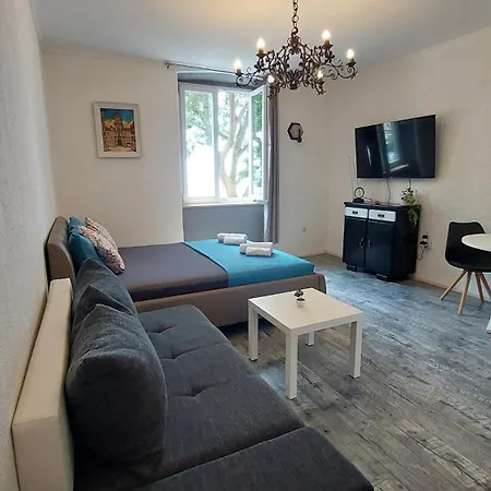 Apartment Lena